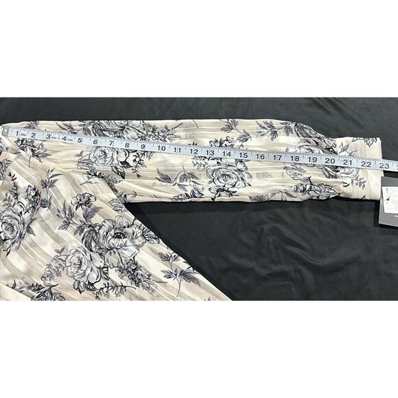 By & By Women’s Floral Sheer Blouse NWT Cream Gray Button Front Lined Top Sz S - Picture 7 of 12